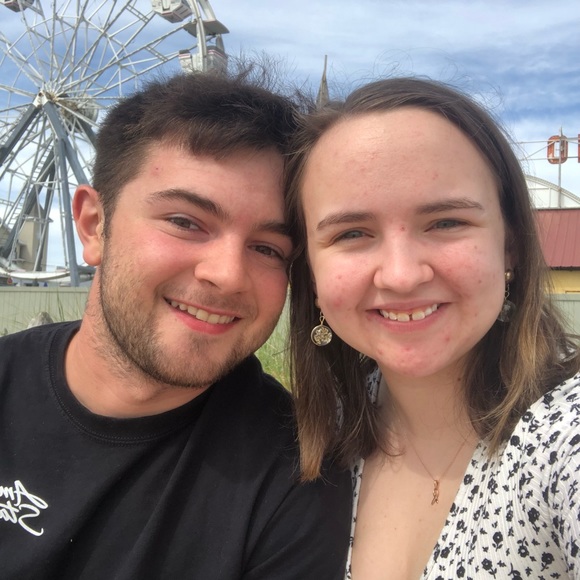 Meet your Posher, Jenna - Picture 2 of 3